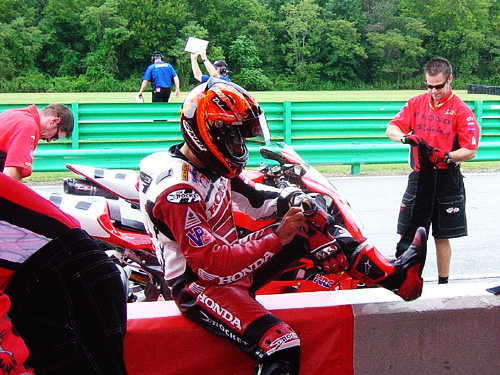 [Image: pits2-m.jpg]